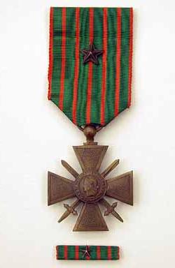 Croix de Guerre awarded to Eleanor Saltonstall Bronze medal with green and red ribbon, one bronze star (regimental dispatch citation) and bar
